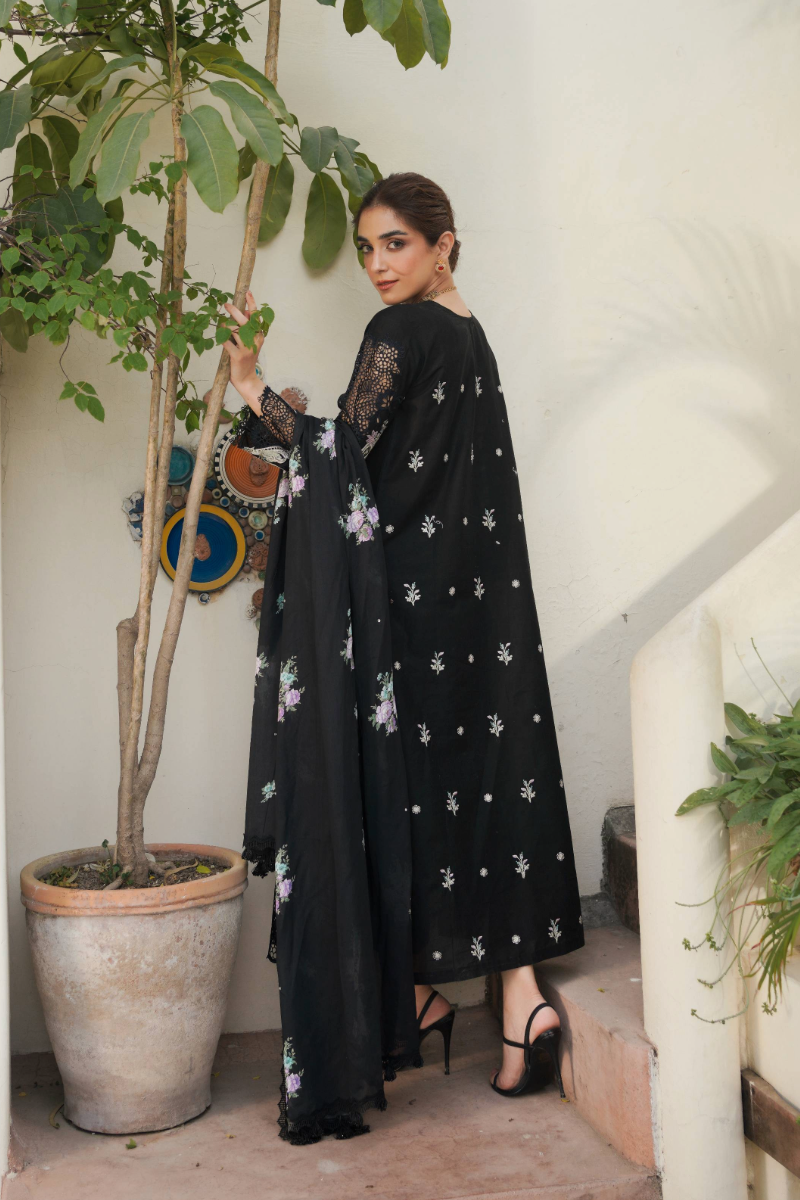 Manara LUXURY LAWN Collection 2024 – Pearl