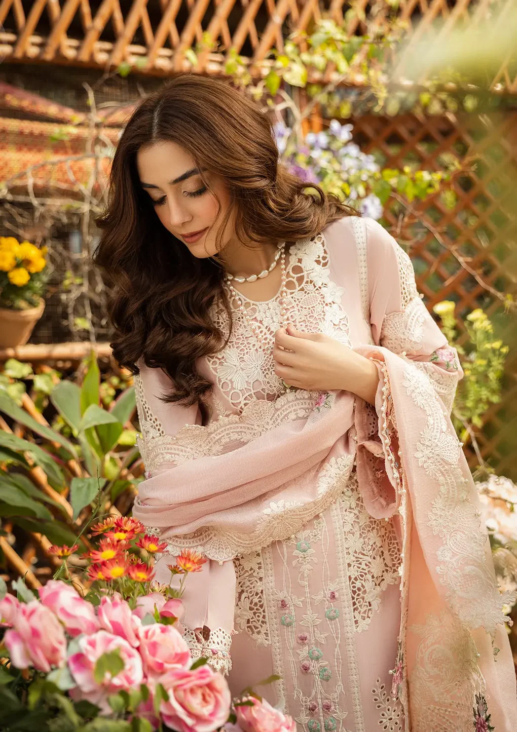 Elaf Premium Luxury Lawn 25 | MAHGUL