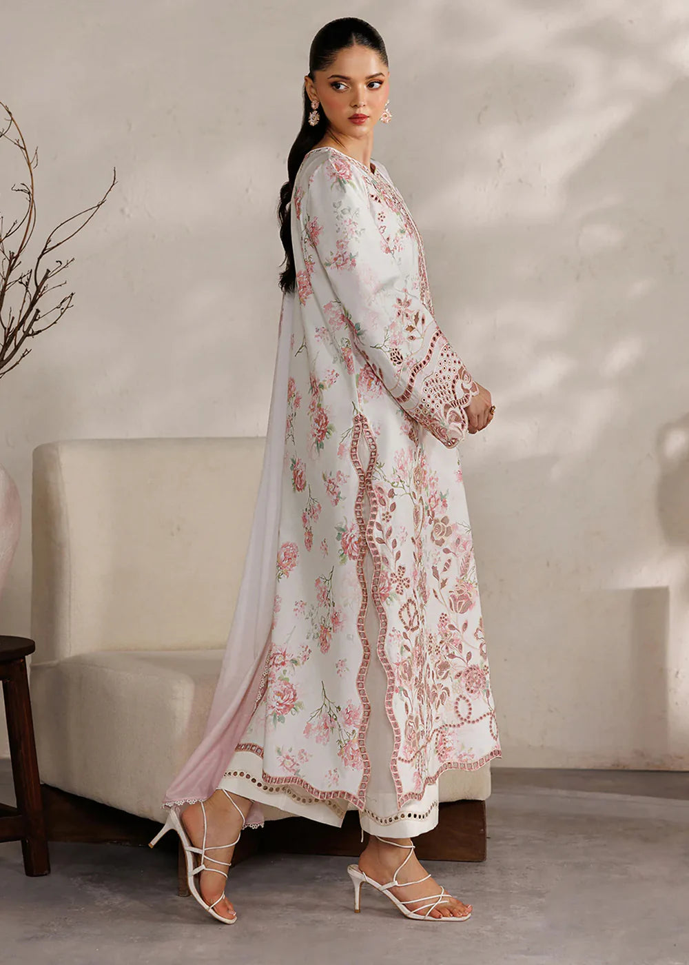 IZNIK FESTIVE LAWN UNSTITCHED '26 - IBE-04