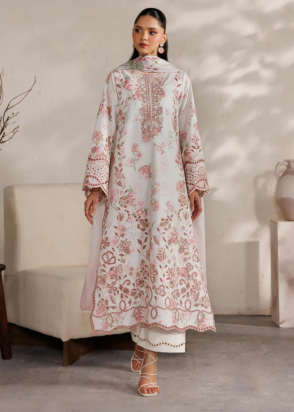 IZNIK FESTIVE LAWN UNSTITCHED '26 - IBE-04