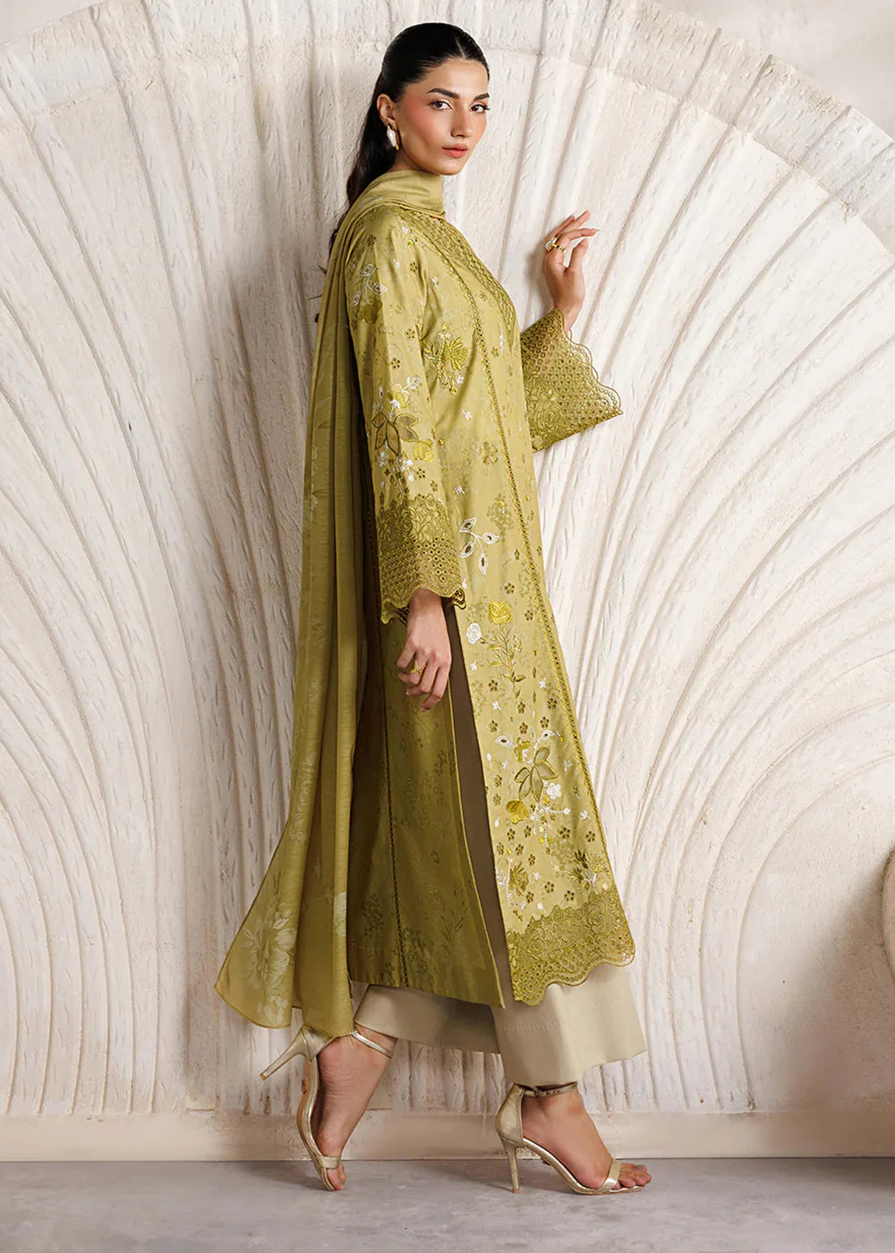 IZNIK FESTIVE LAWN UNSTITCHED '26 - IBE-09