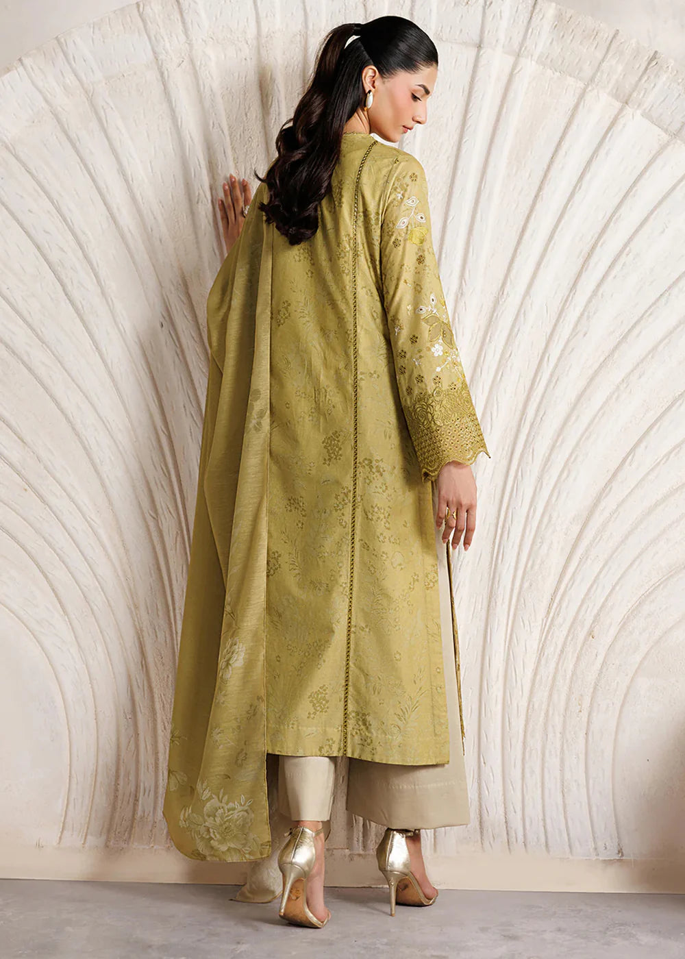 IZNIK FESTIVE LAWN UNSTITCHED '26 - IBE-09