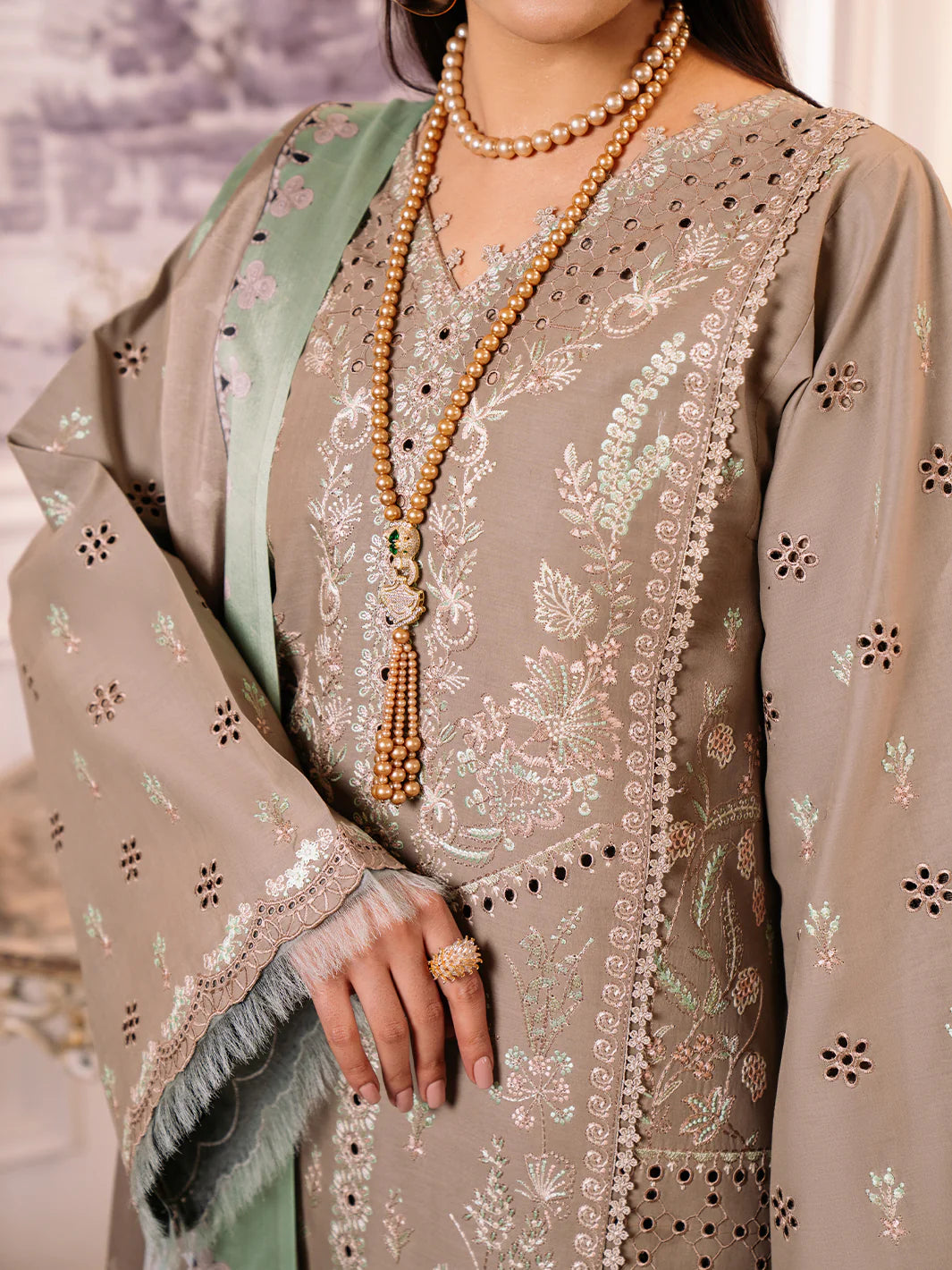 Binilyas Lahira 3PC Lawn Collection 2024 | A - 203