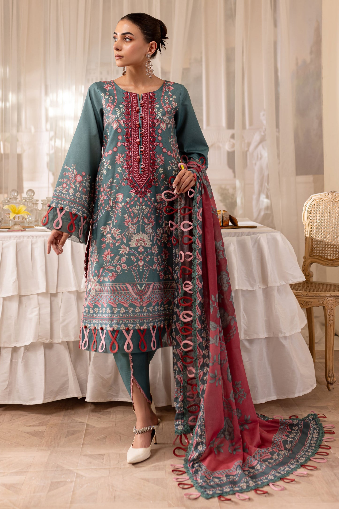 JADE Collection  – URBANE EMBROIDERED LAWN DO8