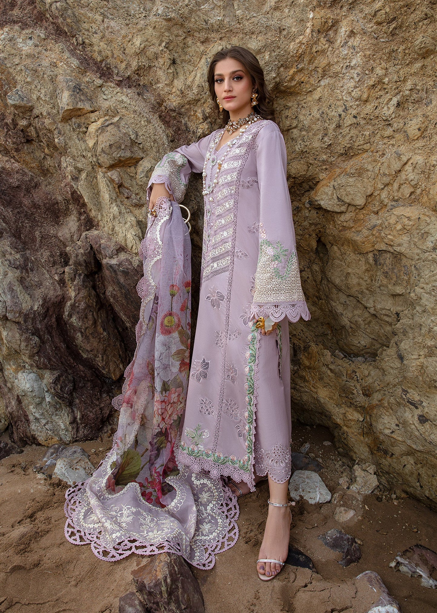 Saira Shakira Lawn'24 by Crimson Collection 2024 – Lillie de Jong - Amethyst