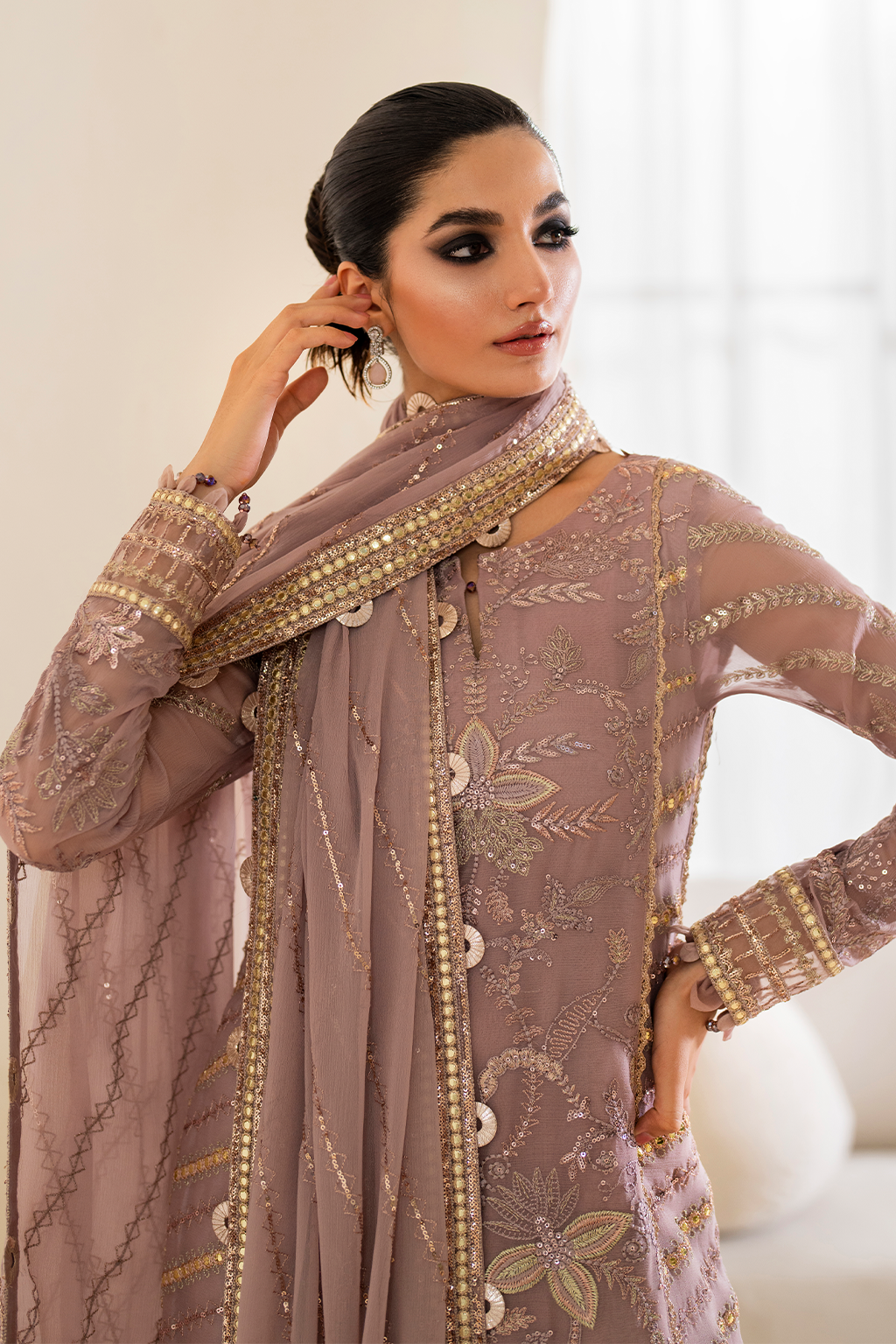 Iznik Formal Wear Collection 2024 – CC-48 Embroidered Chiffon