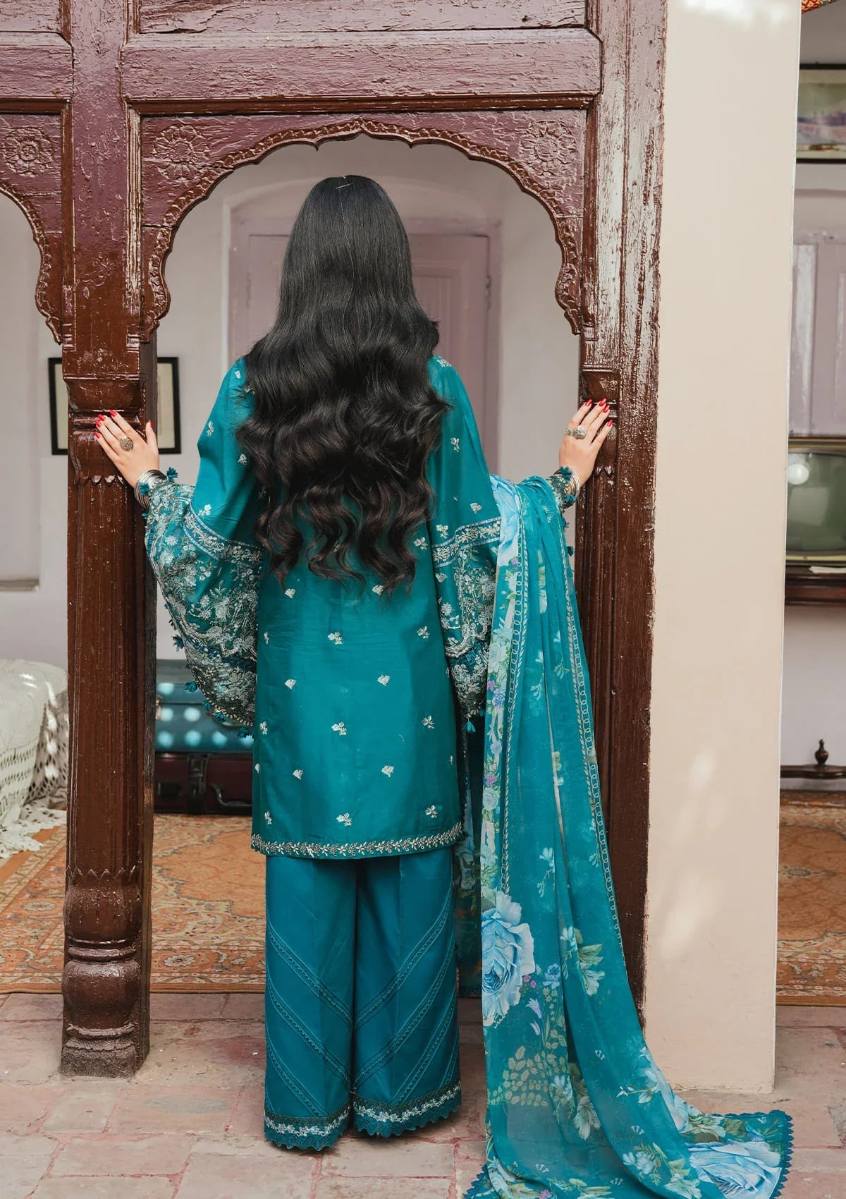 KAHF EK FASANA LUXURY LAWN UNSTITCHED'26| MORNI