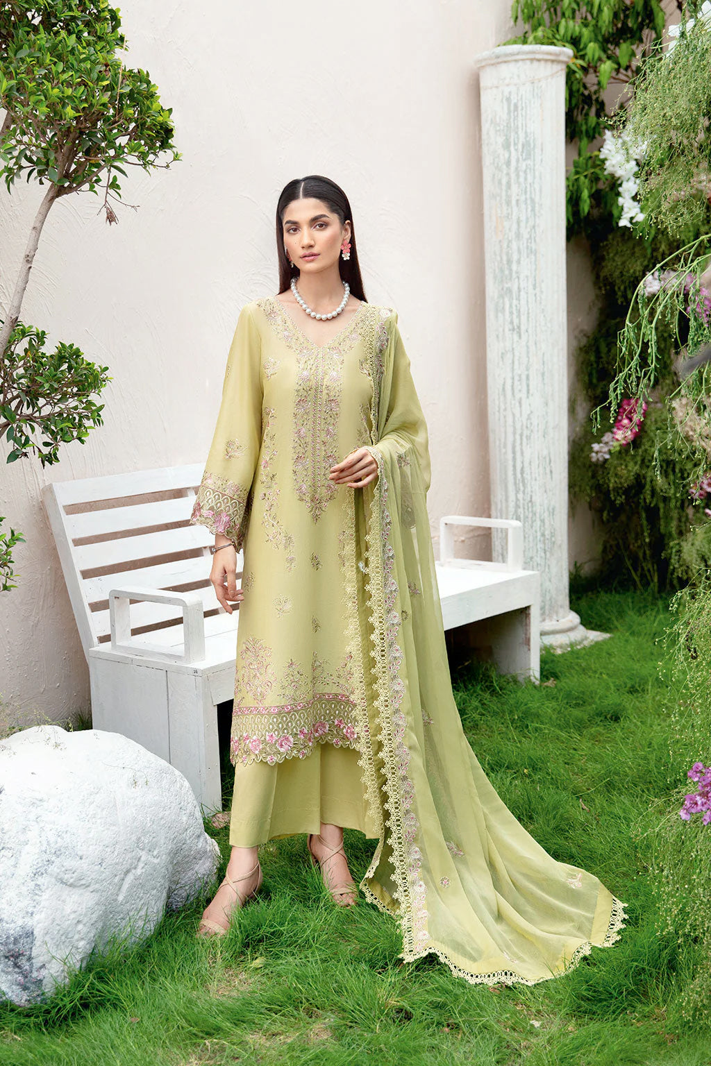 Riwayat Luxury Lawn Vol-10 | Y-1007