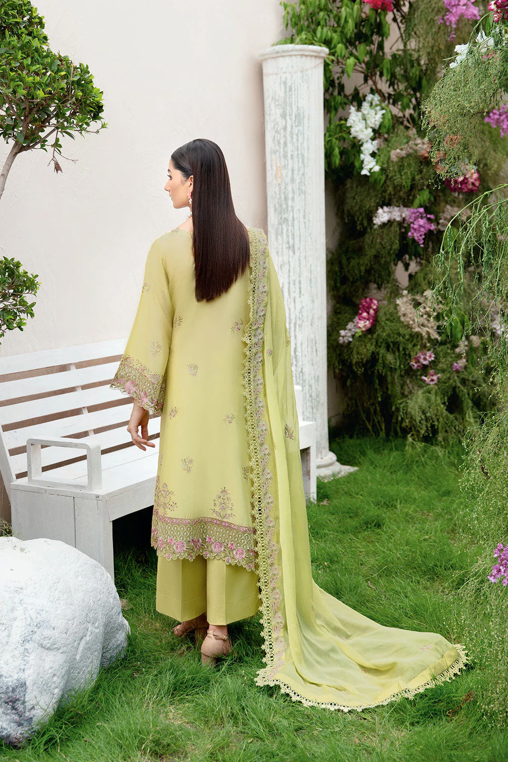 Riwayat Luxury Lawn Vol-10 | Y-1007