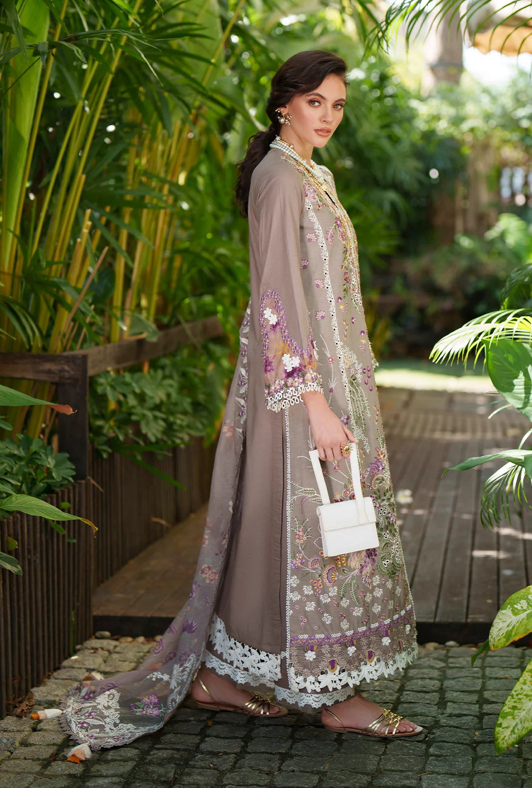 EVARA LUXURY LAWN BY AJR UNSTITCHED'26 | Veya