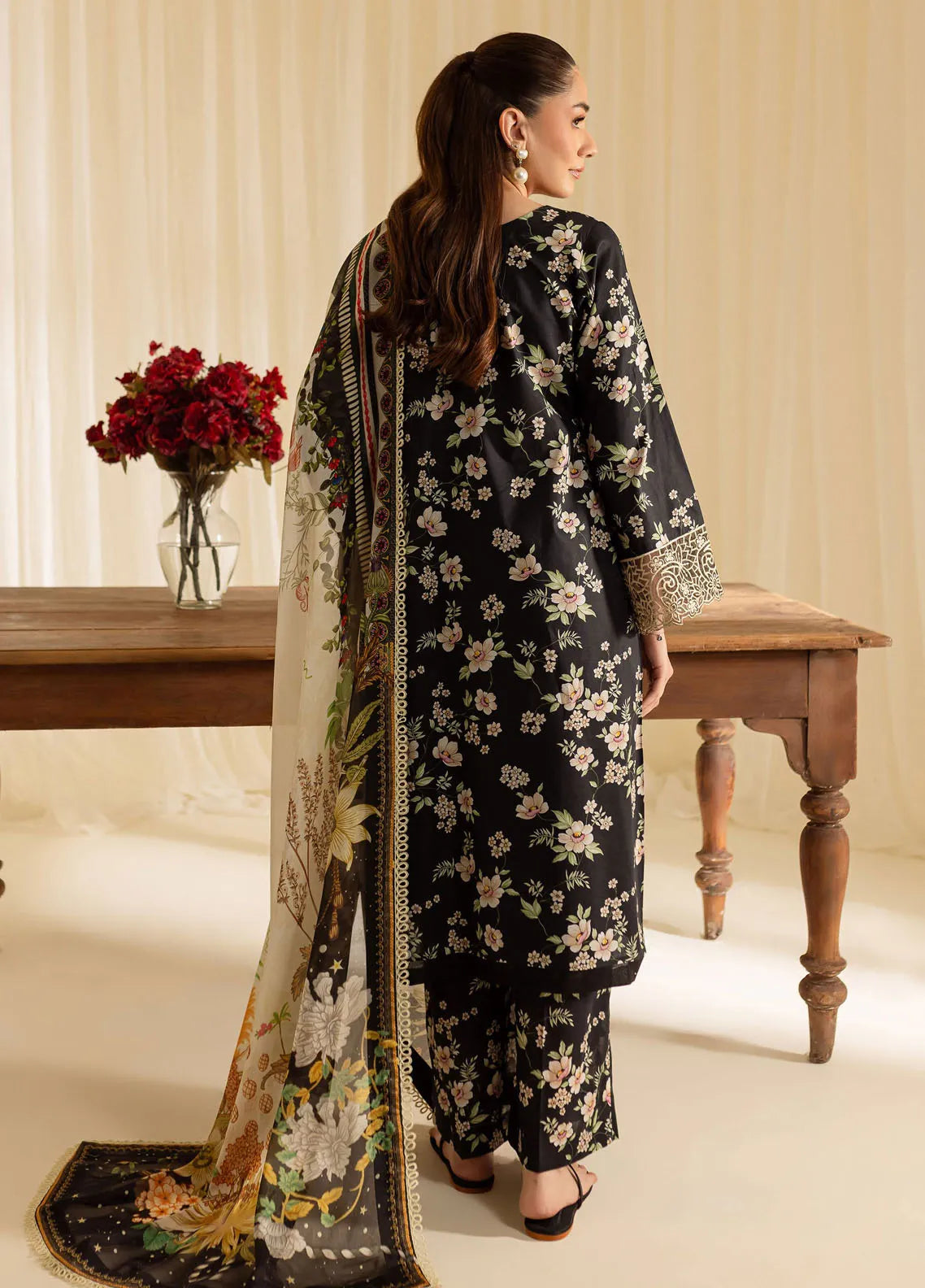 Leila by Mahnur Embroidered Summer Lawn Suits Unstitched 3 Piece - Cendria