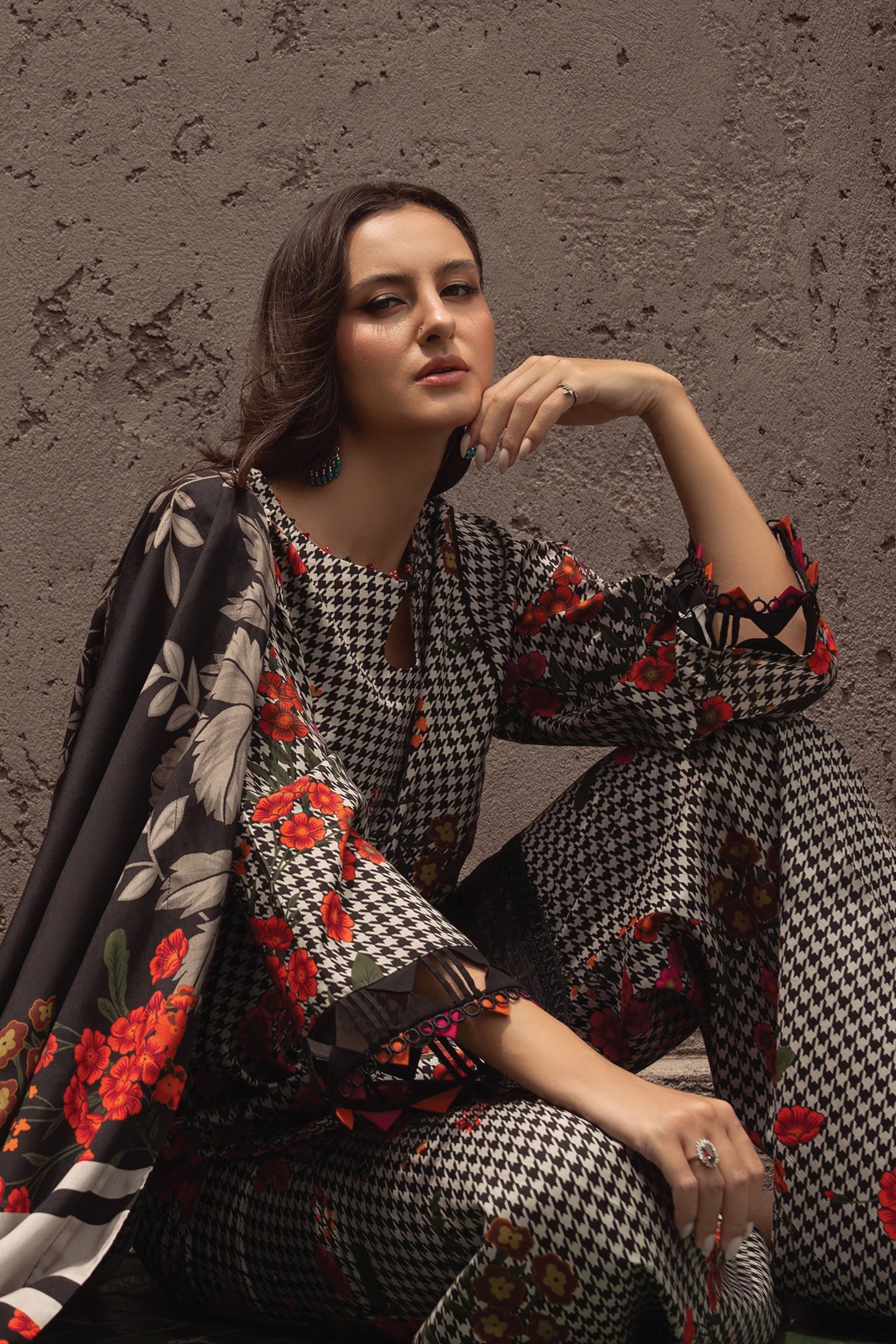 CHARIZMA C PRINT UNSTITCHED LINEN V1 COLLECTION'26| D4