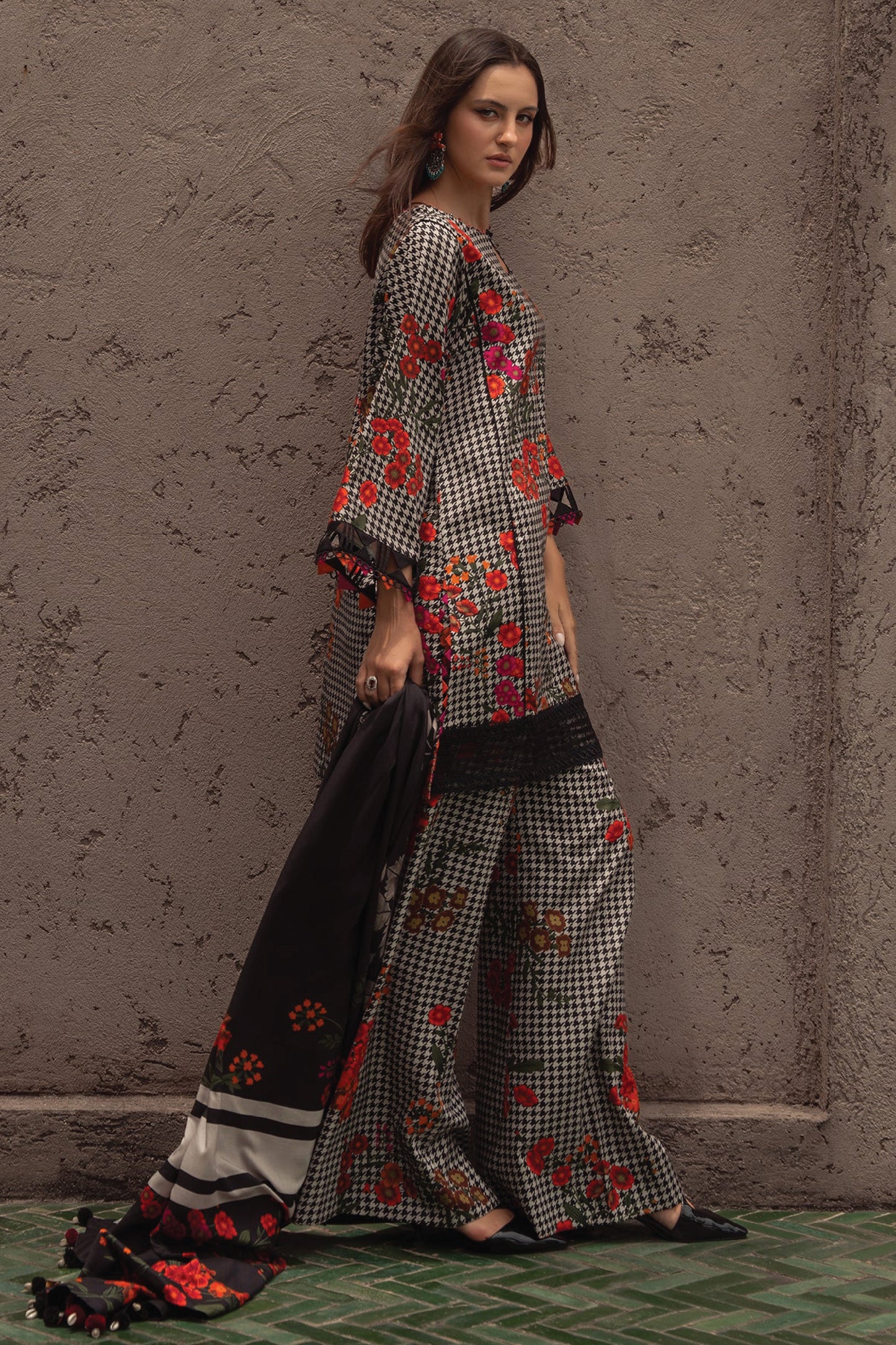 CHARIZMA C PRINT UNSTITCHED LINEN V1 COLLECTION'26| D4