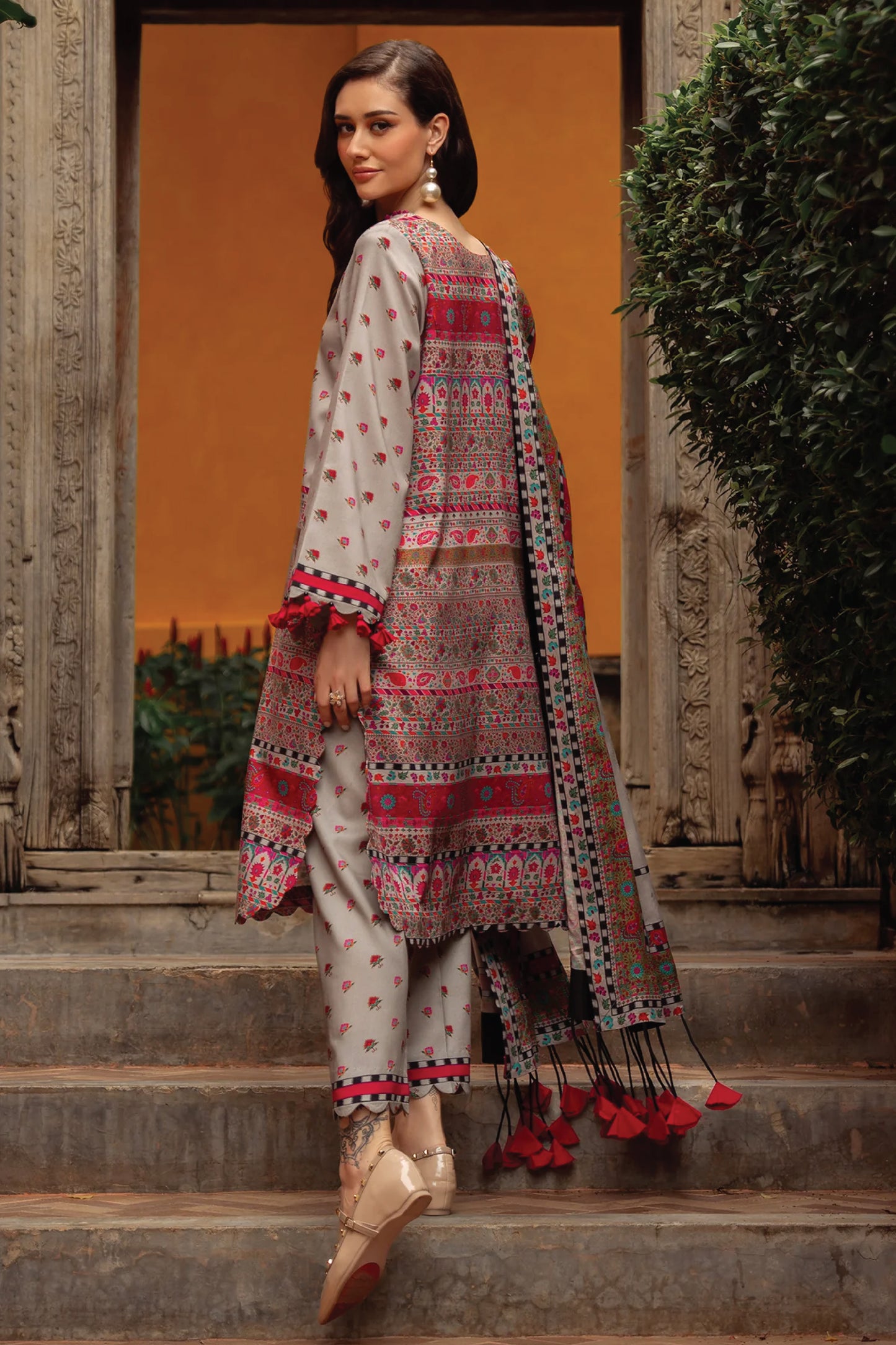 CHARIZMA C PRINT UNSTITCHED LINEN V1 COLLECTION'26| D1