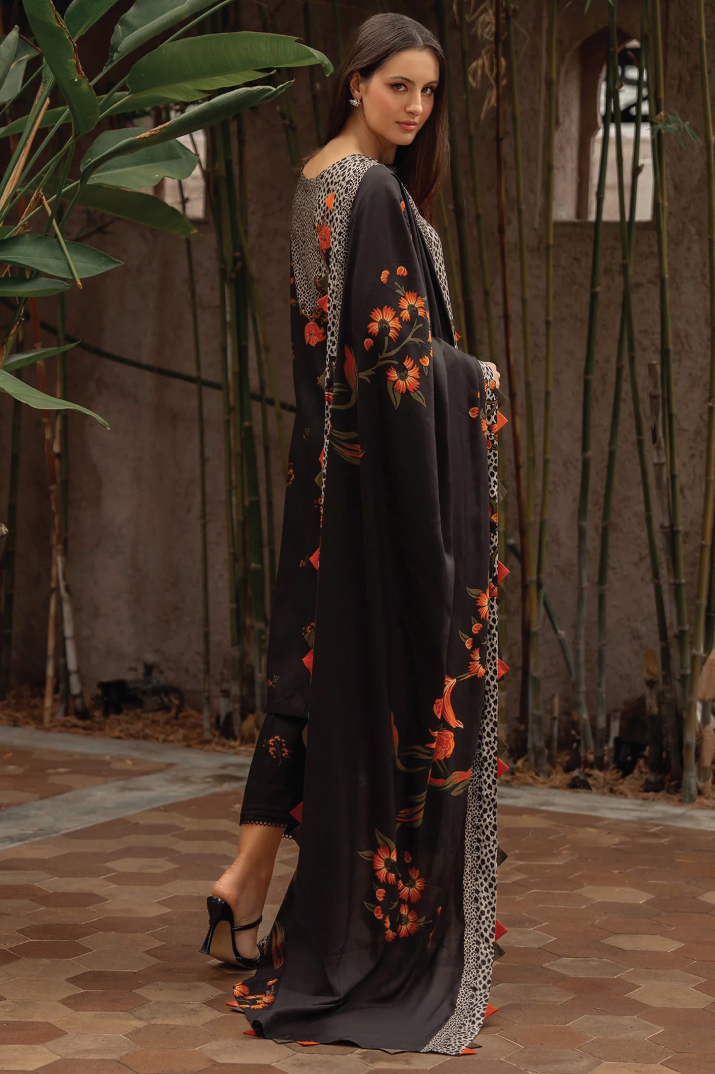 CHARIZMA C PRINT UNSTITCHED LINEN V1 COLLECTION'26| D8