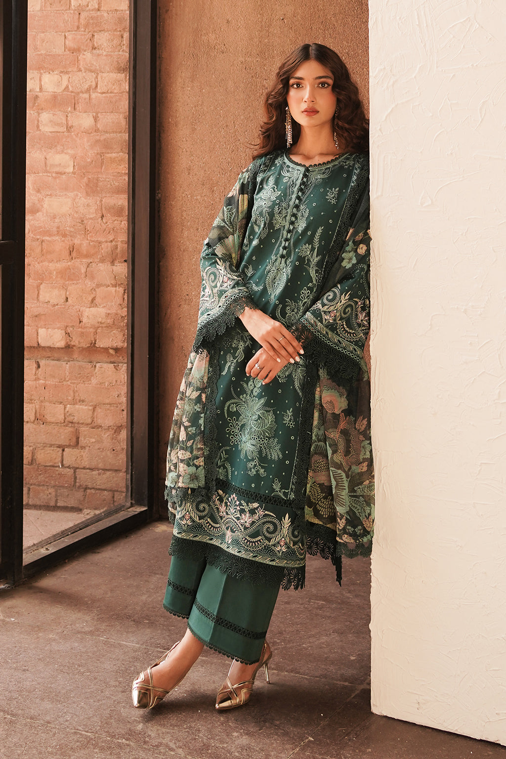 Afrozeh Chikankari Lawn Collection 2024 – FALSE