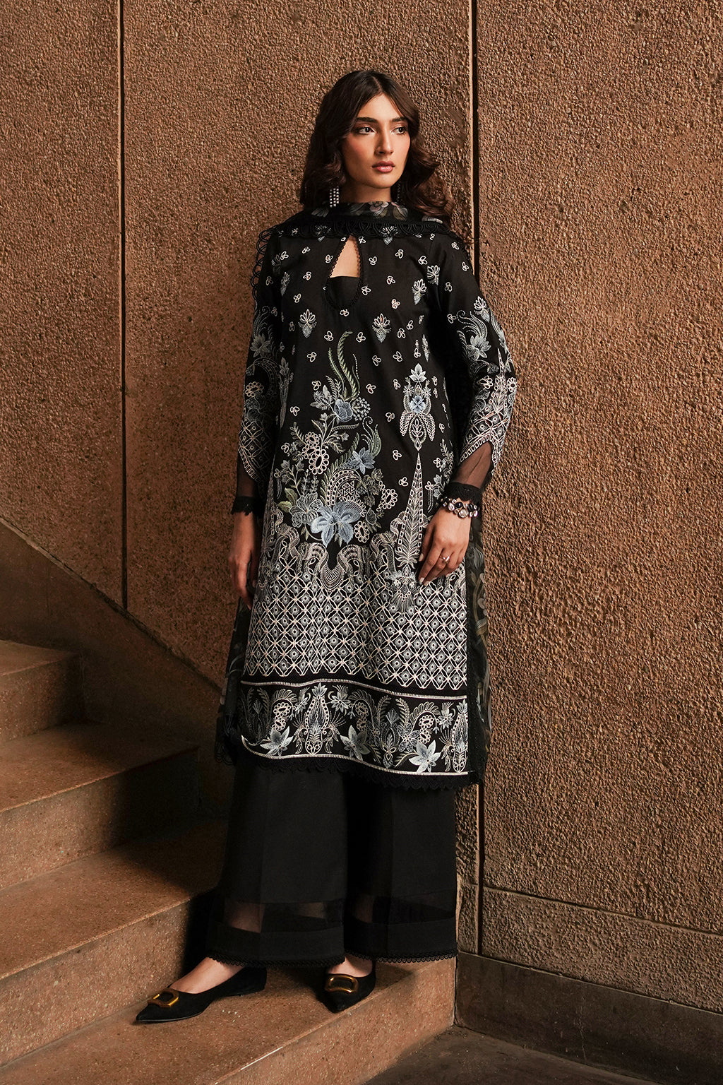 Afrozeh Chikankari Lawn Collection 2024 – Caviar