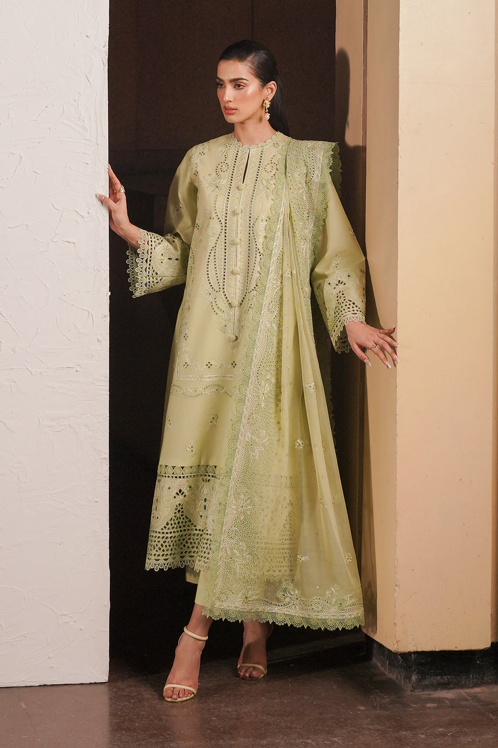 Afrozeh Chikankari Lawn Collection 2024 – FALSE