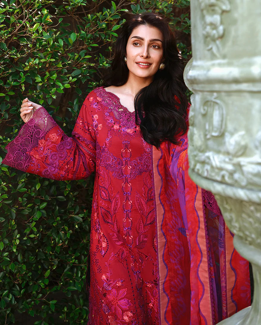 A MOI LUXURY LAWN BY MUSHQ UNSTITCHED'26 | Falling Petals