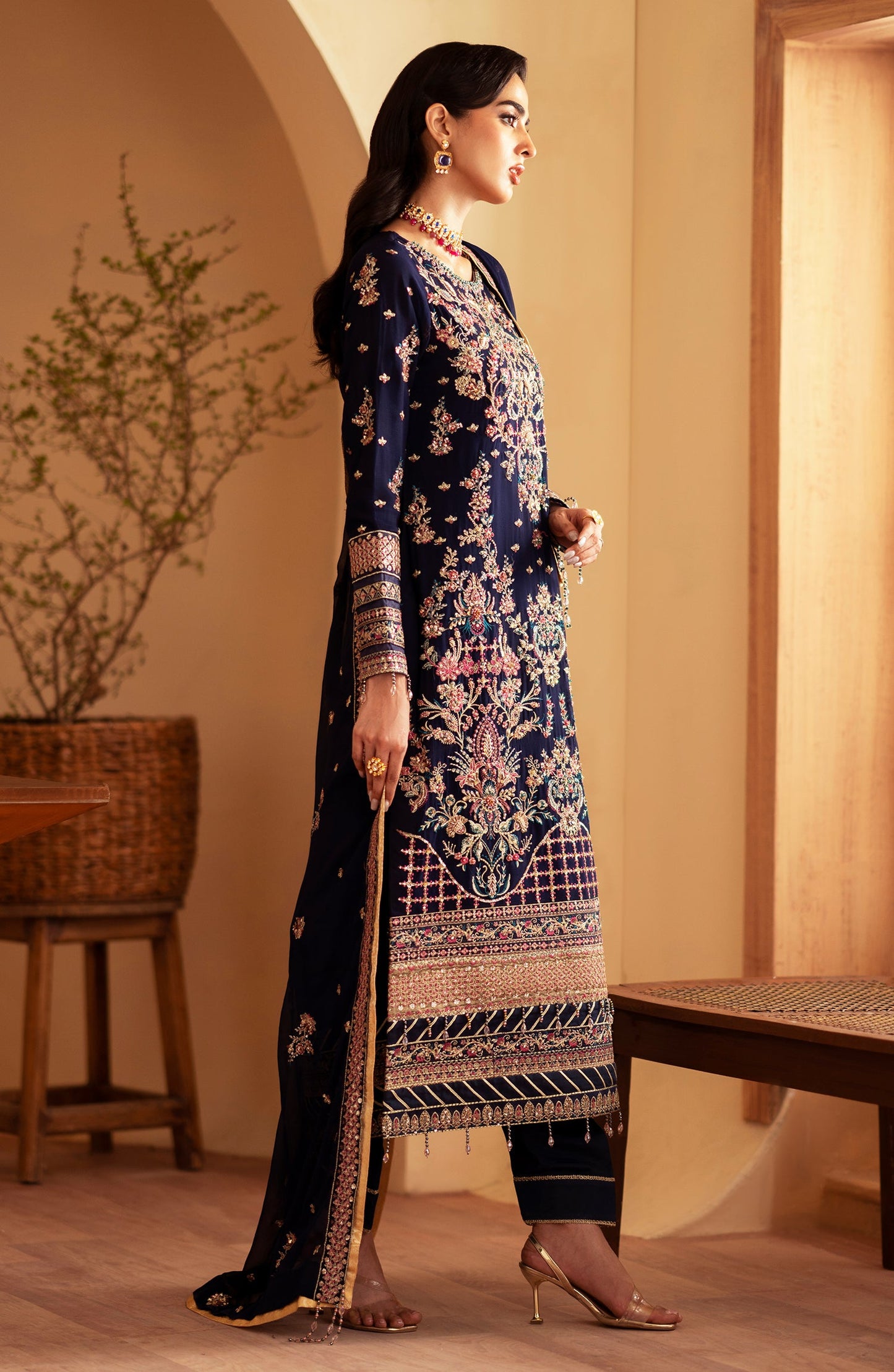 Emaan Adeel Romansiyyah Luxury Formals' Collection 2024 – Nageena