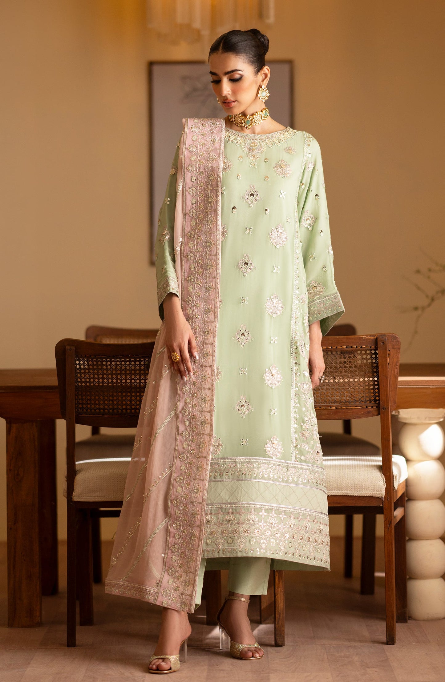 Emaan Adeel Romansiyyah Luxury Formals' Collection 2024 – Najmeh