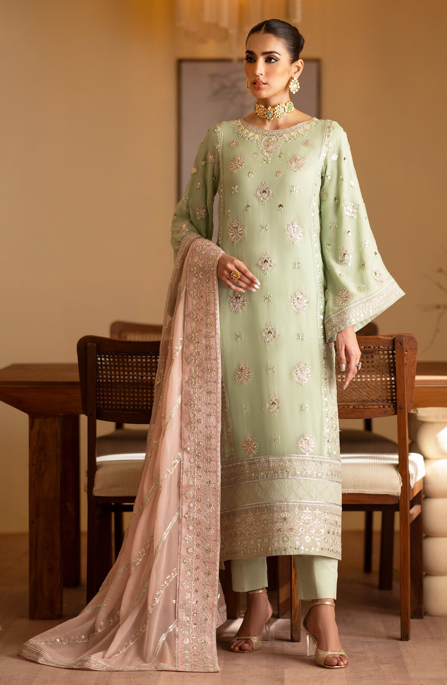 Emaan Adeel Romansiyyah Luxury Formals' Collection 2024 – Najmeh