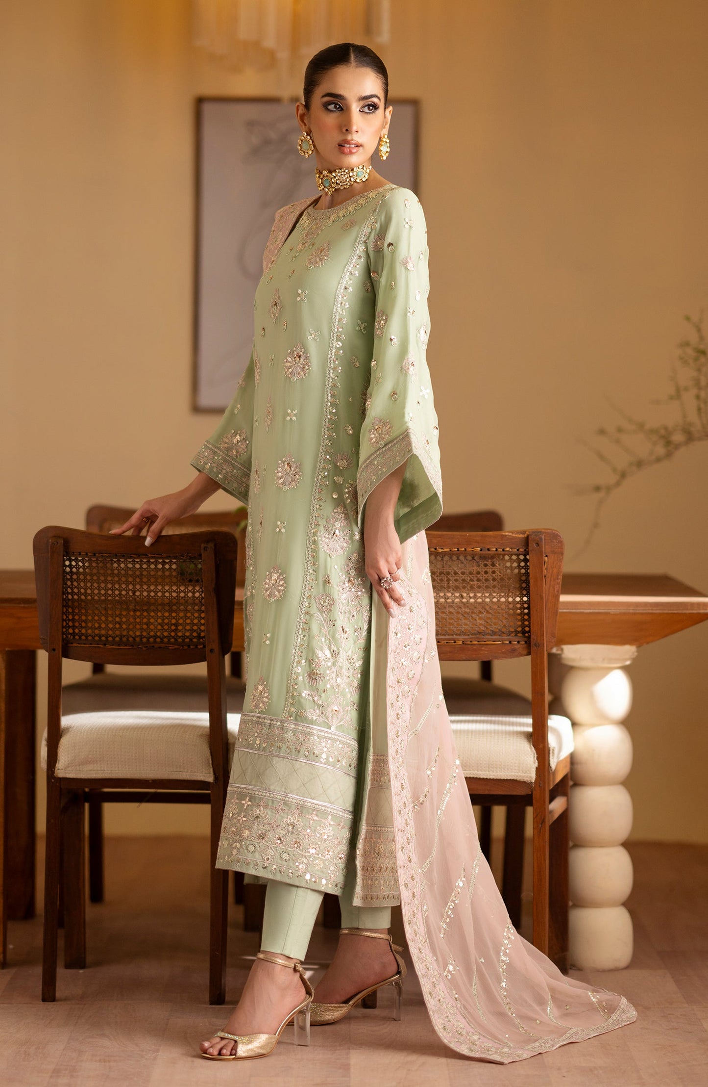 Emaan Adeel Romansiyyah Luxury Formals' Collection 2024 – Najmeh