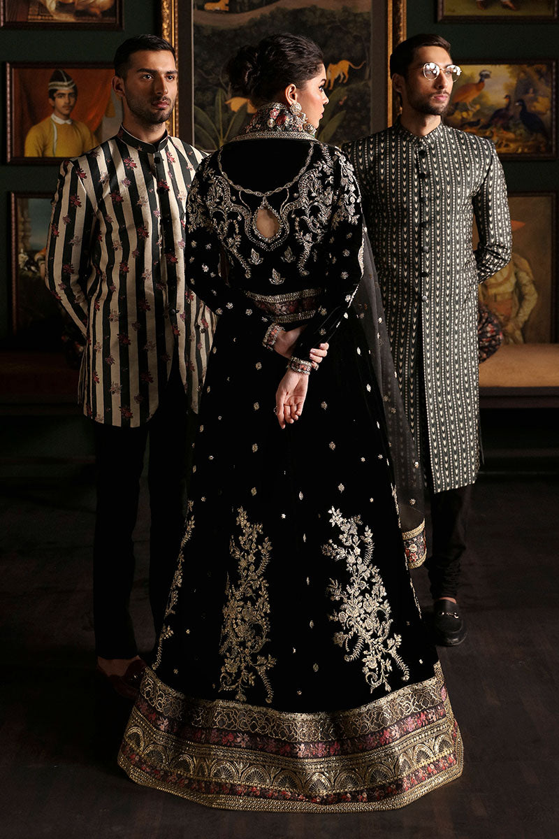 Mushq Winter Collection – Niloufer Velvet Edit – Pari