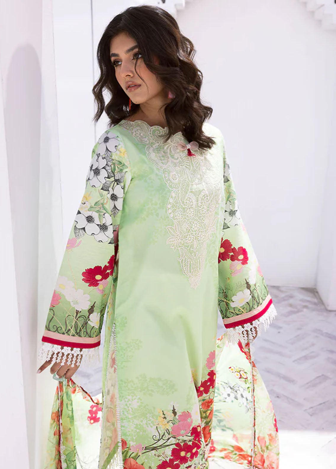 Roheenaz by Mushq Spring Summer Lawn Jungle Jive