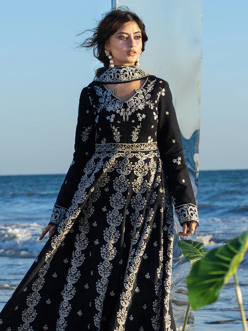 SIRENE BY MAHNUR UNSTITCHED'26 | S-05