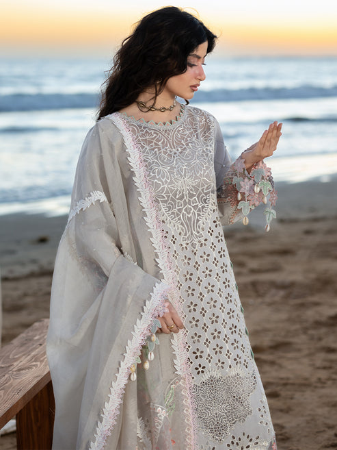 SIRENE BY MAHNUR UNSTITCHED'26 | S-06
