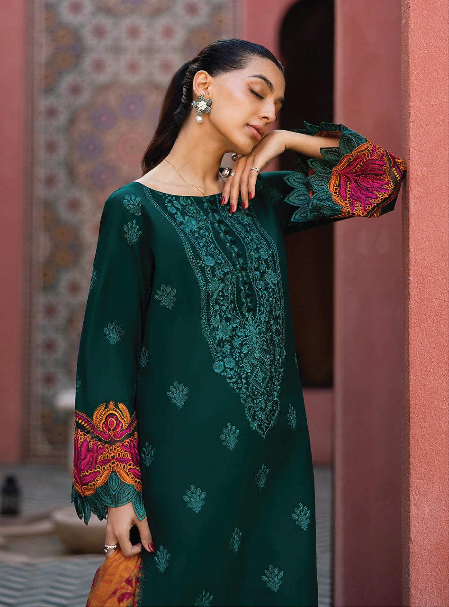 Zainab Chottani Chikankari Lawn 2025 - 6A