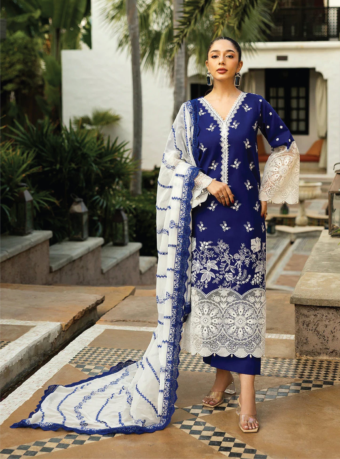 Zainab Chottani Chikankari Lawn 2025 - 11B