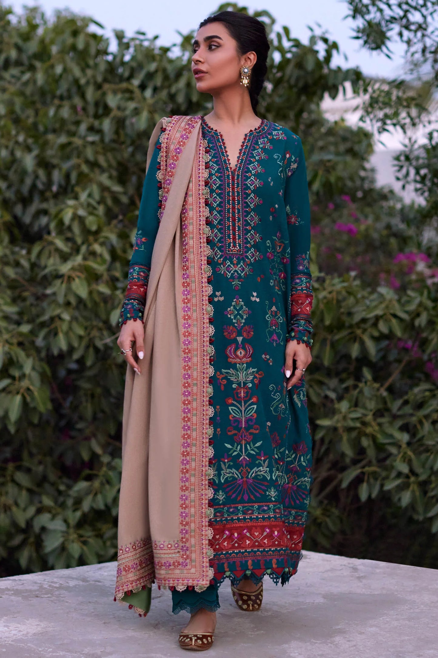 Zaha Pakistani Winter Collection 2023 ECRIN | IBAAS Online