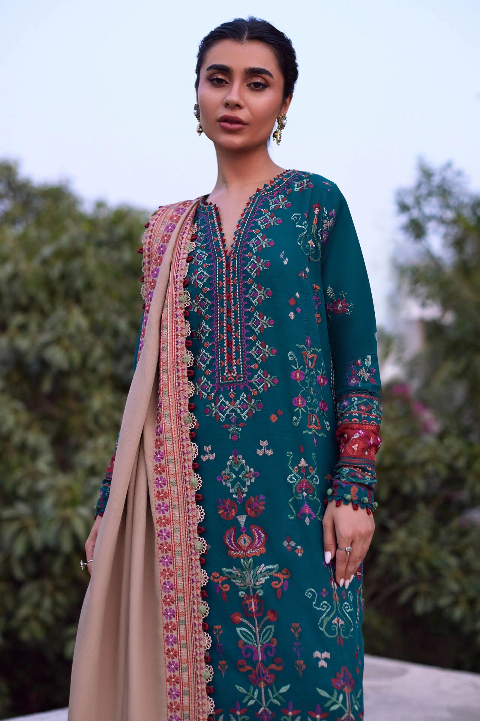 Zaha Pakistani Winter Collection 2023 ECRIN | IBAAS Online