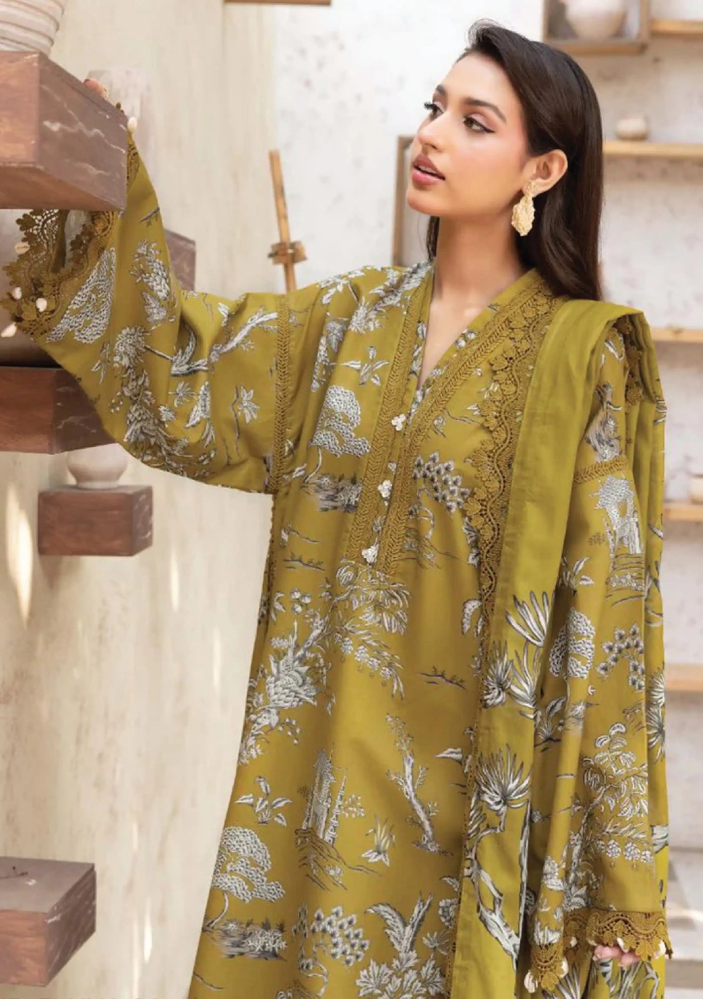 Detailed model view displaying the print layout and textile fall of the lightweight printed voile dupatta code MB-ELHV4-06.
