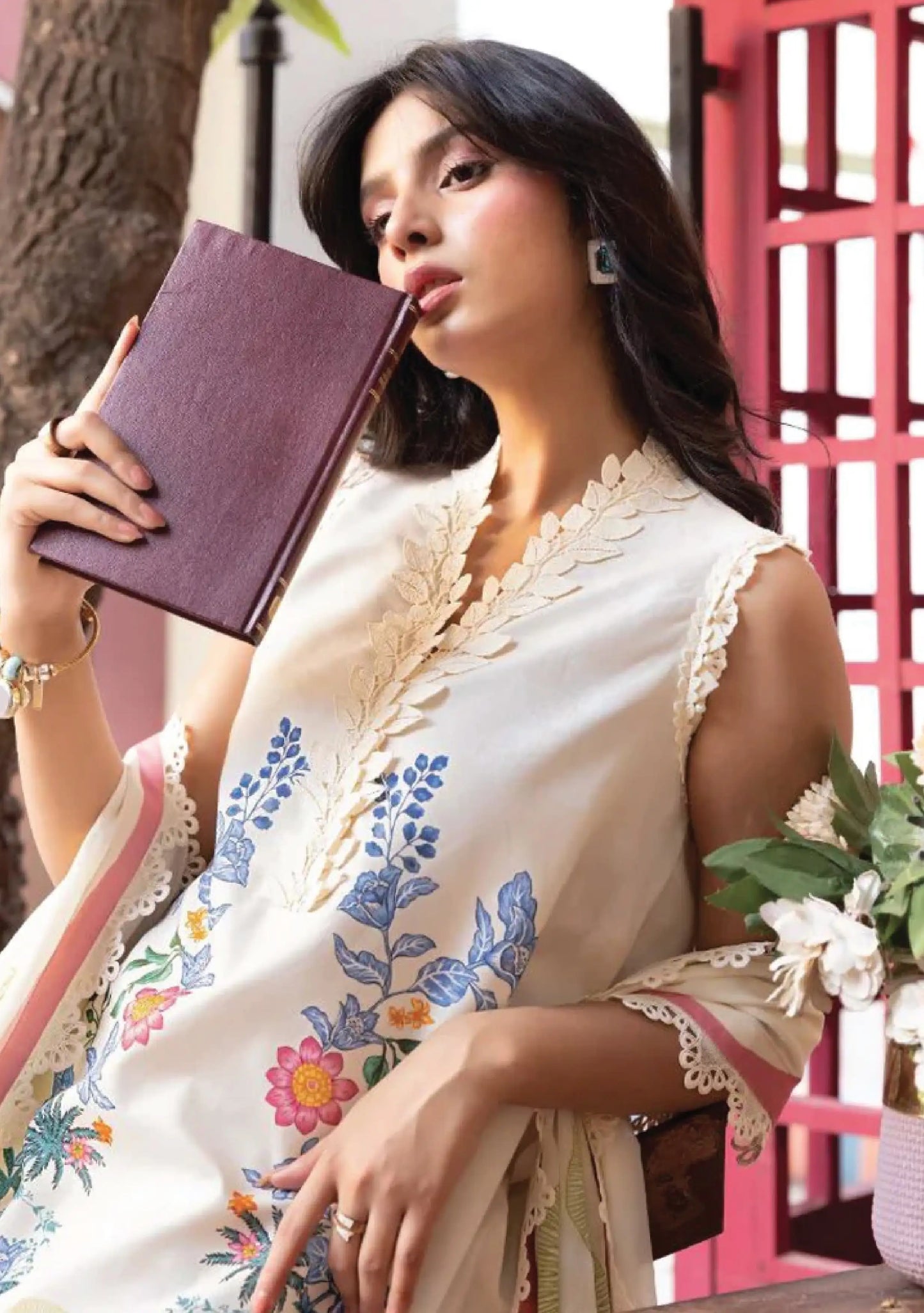 Detailed model view displaying the print layout and textile fall of the lightweight printed voile dupatta code MB-ELHV4-07.