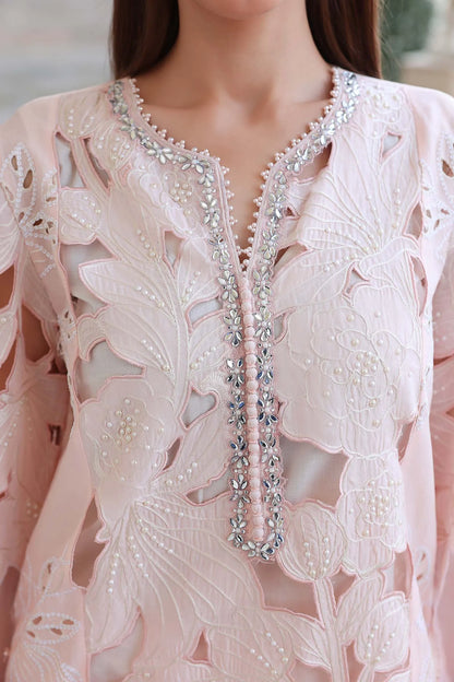 Extreme close-up front view highlighting the premium organza neck lace adorned with stick-on diamantes and pearl details code D2.