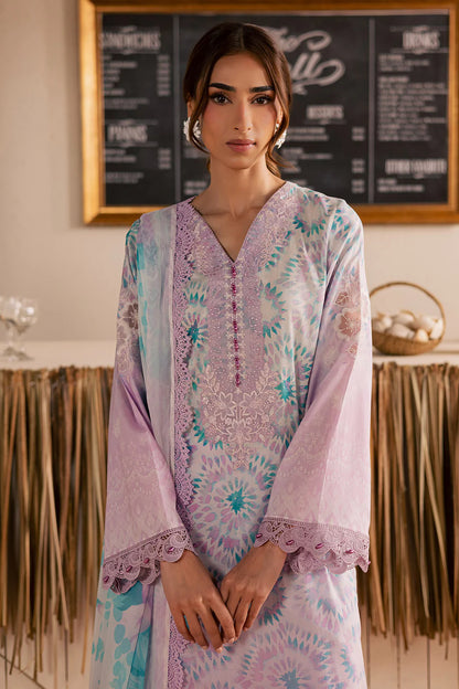 Close-up view of the detailed embroidered patch lace attached to the sleeves on design NSG222.